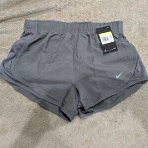 Nike Tempo Shorts Women's small NWT